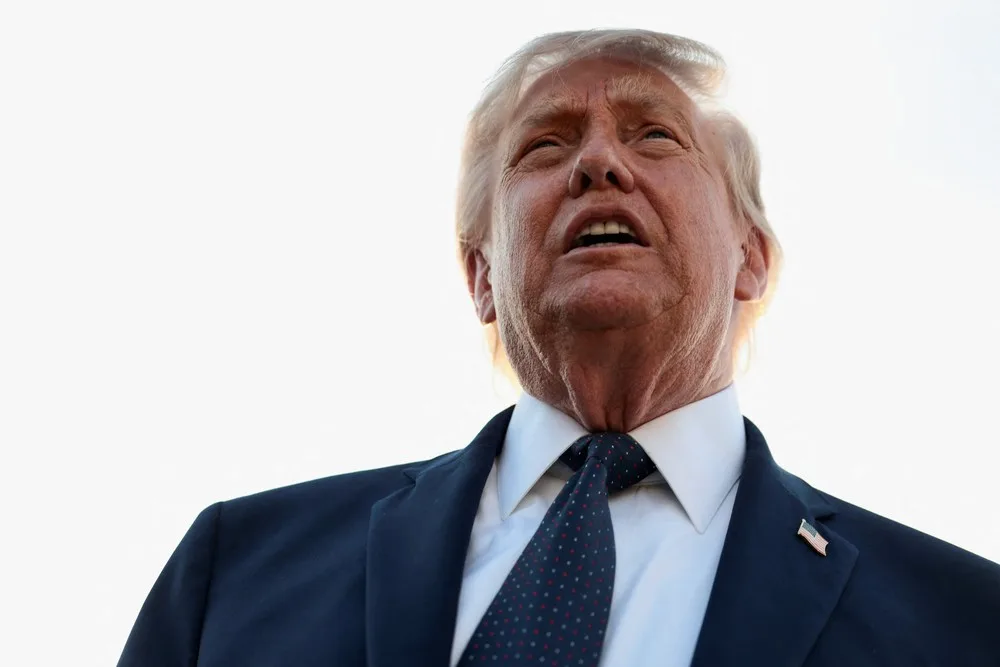 Trump nega pagamento de US$ 300 bilhões para reconstruir o Irã