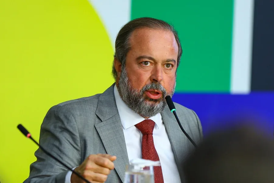 Governo articula novo aumento da proporção de etanol na gasolina