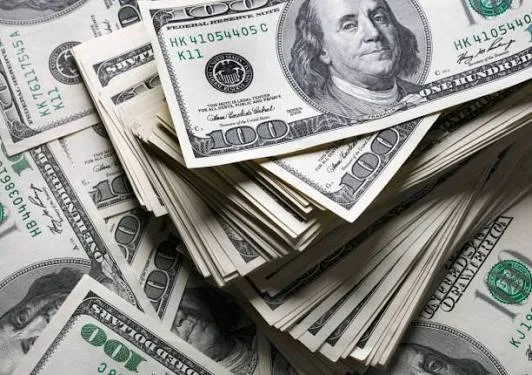 Dólar sobe e atinge R$ 5,16 com decisões sobre juros e pacto entre EUA e Irã
