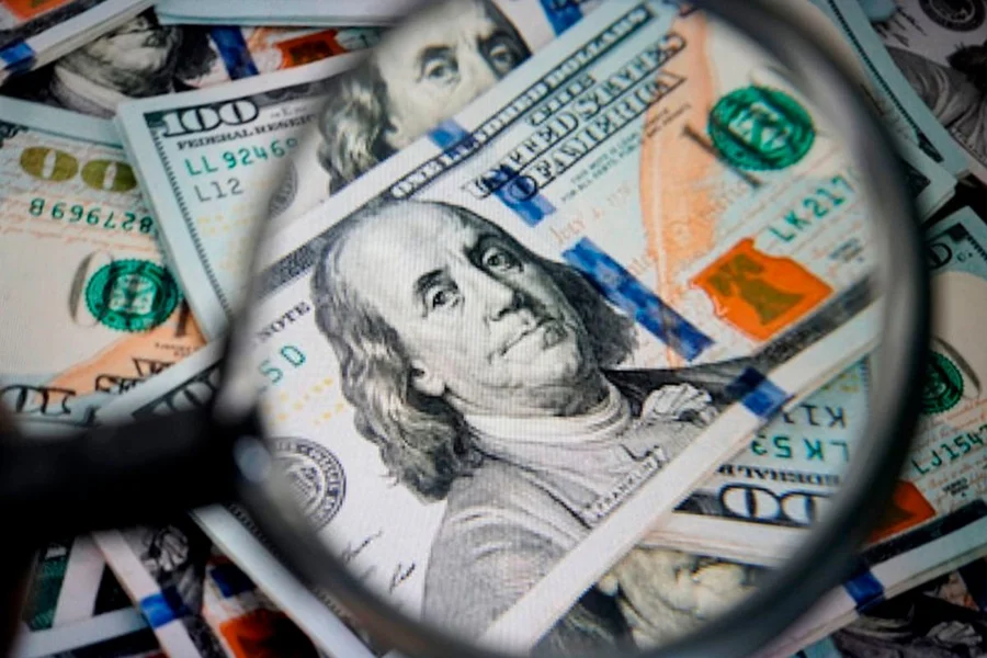 Conflito no Oriente Médio faz dólar subir e impacta mercados