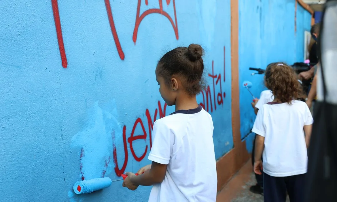 Nova lei garante apoio e cadastro nacional para alunos superdotados