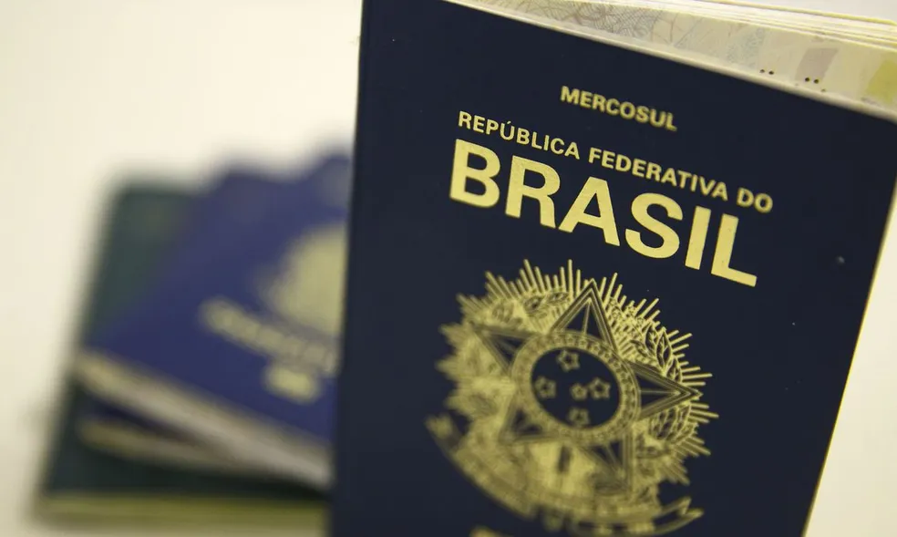 Adiada exigência de visto de turistas da Austrália, Canadá e dos EUA, para 2025