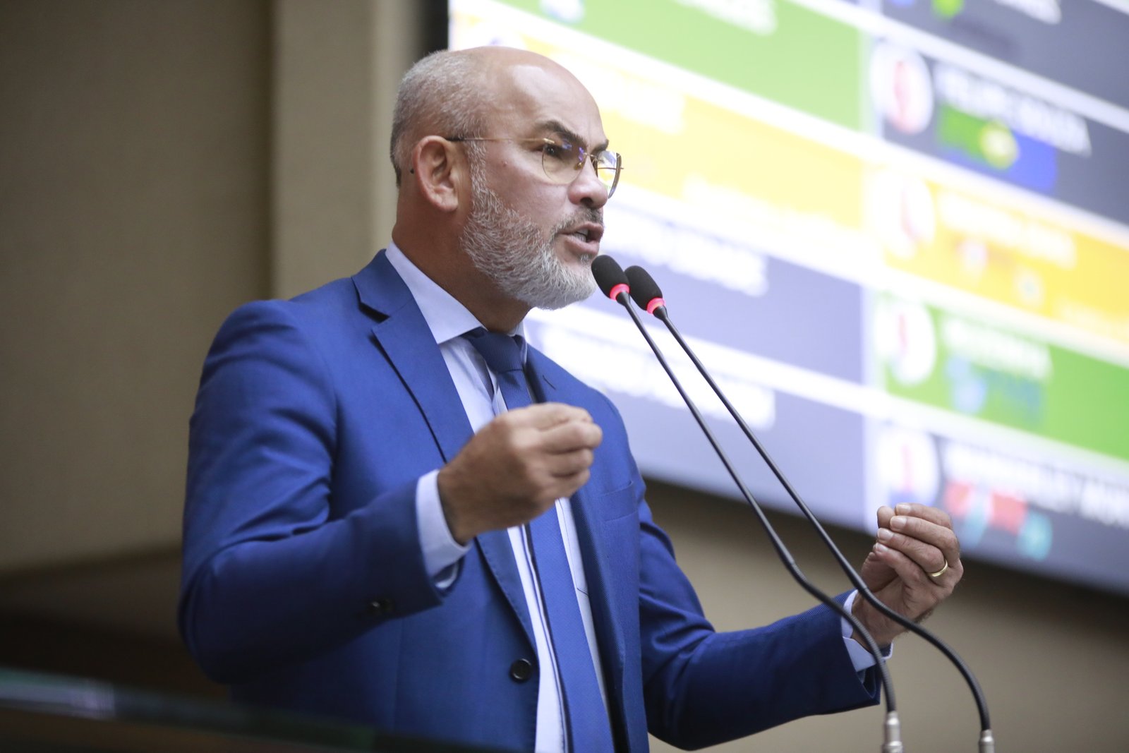 Deputado Cabo Maciel propõe indicativo para construção de quadra poliesportiva coberta em escolas da zona Leste de Manaus