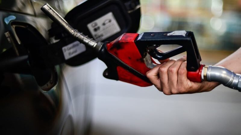 Postos de gasolina em Manaus são investigados