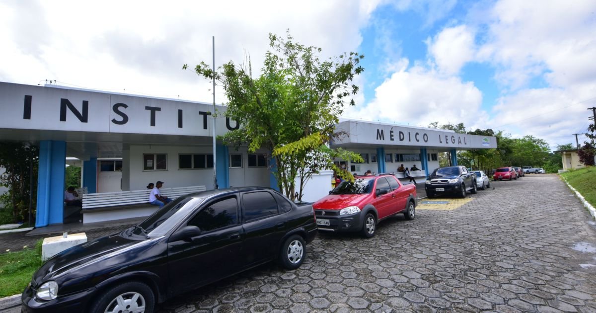 Homem morre ao levar facada no peito em frente da sua casa em Manaus