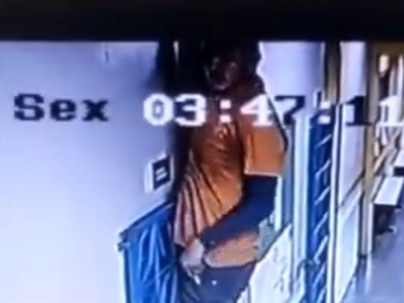 Vídeo flagra ladrão invadindo escola de Manaus para roubar TVs