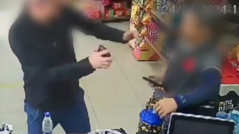 Homem que se passava por agente federal, agrediu e esfregou falso distintivo na cara de uma vítima