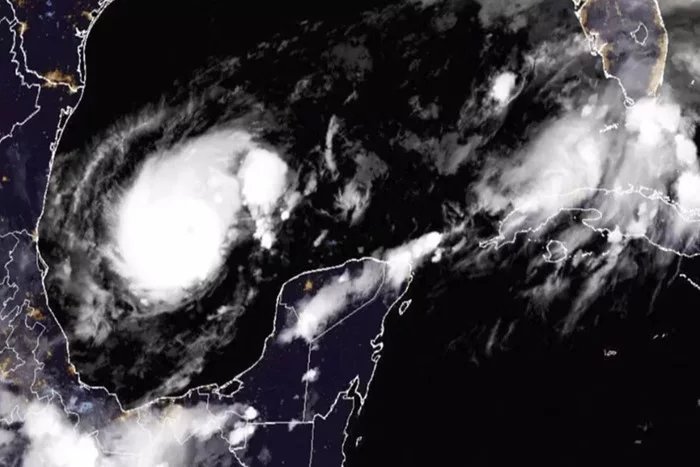 Flórida ordena evacuação de mais de 5 milhões de pessoas