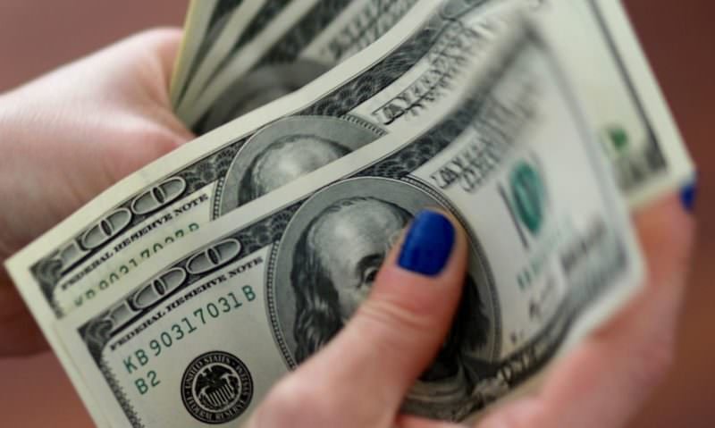 Mercado frustrado com corte e dúvidas com Trump explicam dólar recorde