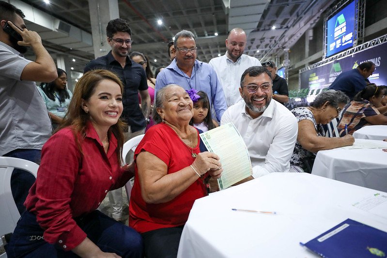 “Eu me sinto realizado porque foi uma conquista”, diz morador da zona leste beneficiado com o título definitivo do Governo do Amazonas