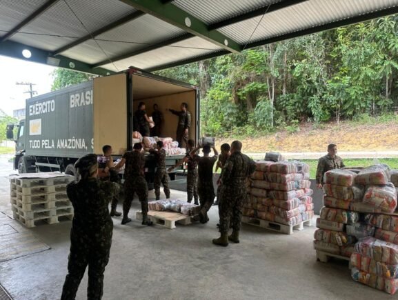 Fepiam envia mais de 20 toneladas de alimentos e kits para tratamento de água às comunidades do rio Purus – FEPIAM