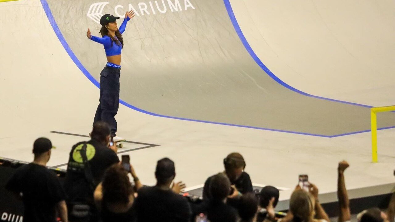 Rayssa Leal tira 9,1 na última nota, levanta a torcida e é tricampeã do Super Crown