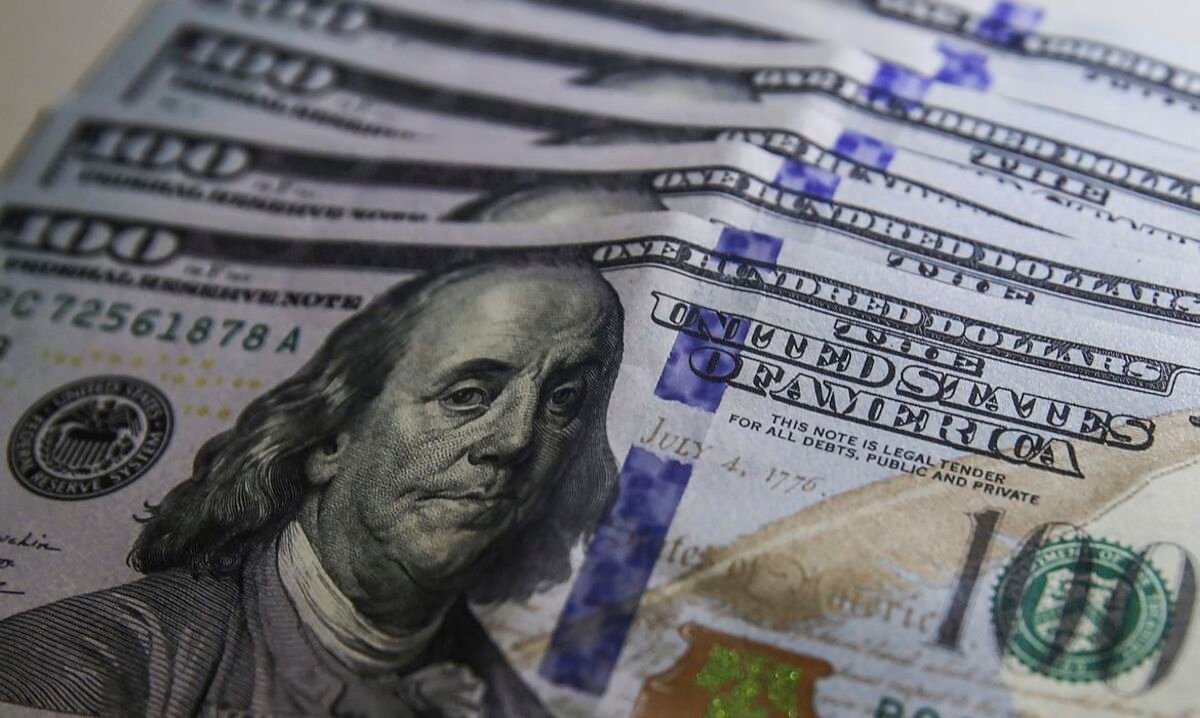 Banco Central leiloará US$ 3 bilhões na 2ªfeira para segurar o dólar