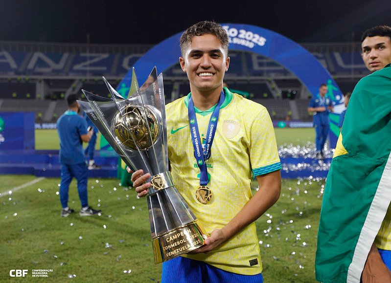 Brasil conquista Sul-Americano Sub-20 com amazonense Paulinho no elenco