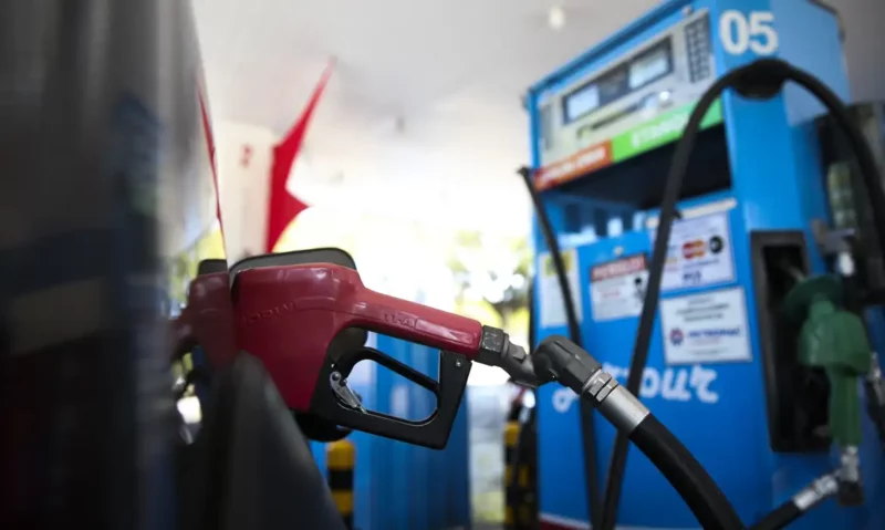 Gasolina e diesel mais caros: reajuste começa neste sábado
