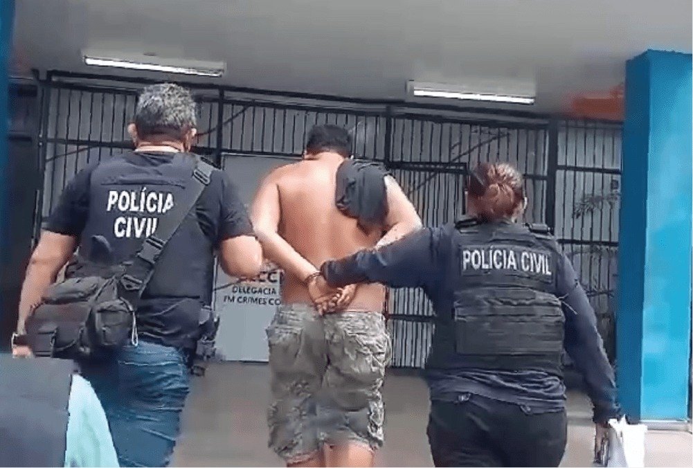 Homem ameaça ex com faca e é preso ao descumprir medida