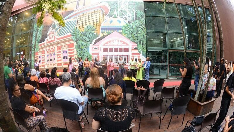 Arte com Toque celebra o Dia Nacional do Sistema Braille com desfile e exposição acessível em Manaus