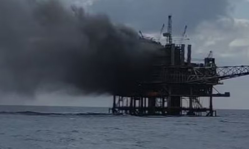 Chega a 14 número de feridos após incêndio em plataforma da Petrobras