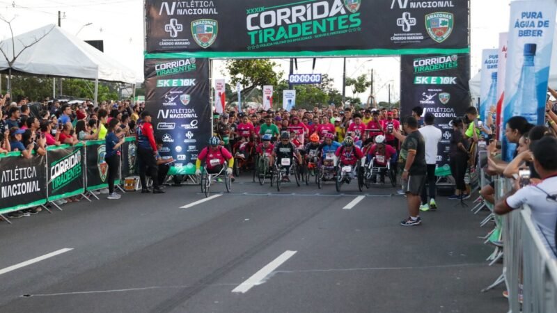 Mais de 3 mil pessoas participam da Corrida Tiradentes em Manaus
