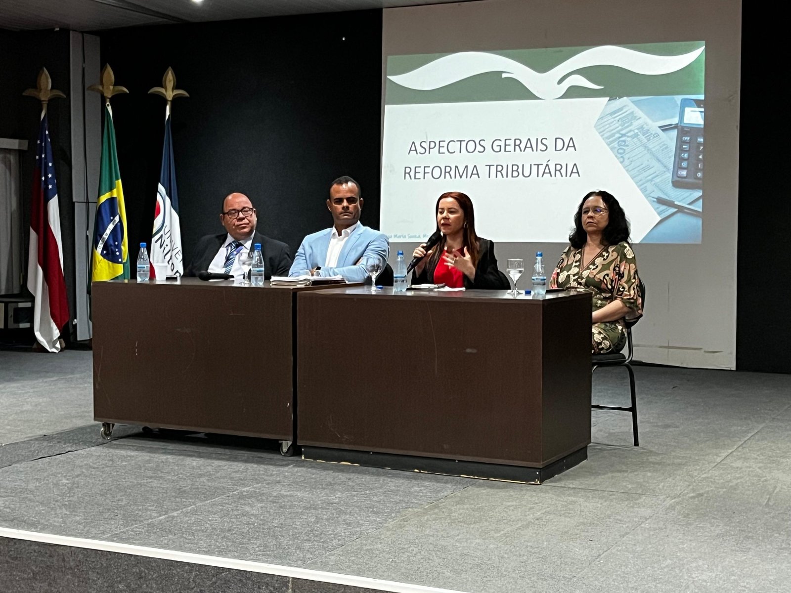 Corecon leva debate sobre Reforma Tributária à universidade em Manaus