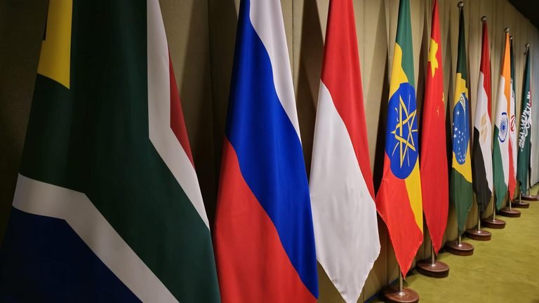 Economia dos Brics cresce acima da média e alcança 40% do PIB global