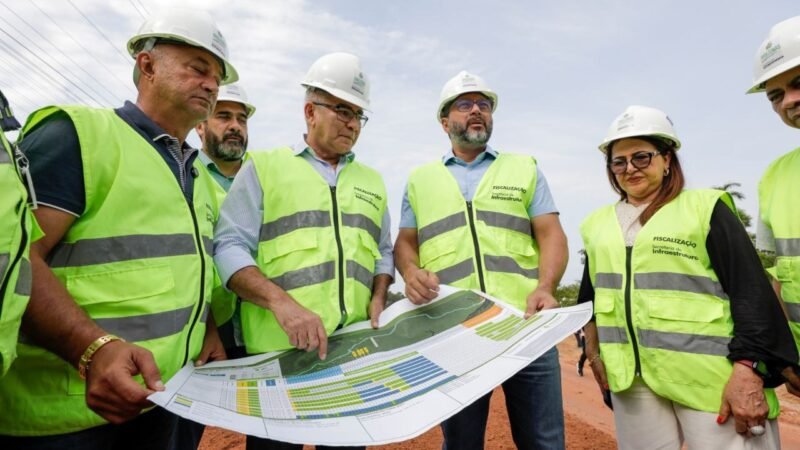 Em Novo Airão, governador Wilson Lima vistoria obras da AM-352 e destaca investimentos de R$ 257 milhões para infraestrutura do município