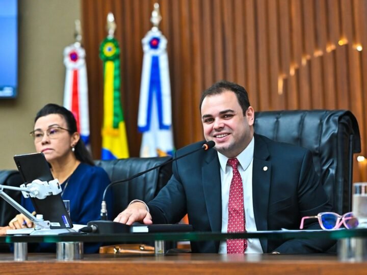 Projeto de Roberto Cidade cria protocolo integrado para reduzir impactos das cheias e vazantes no Amazonas