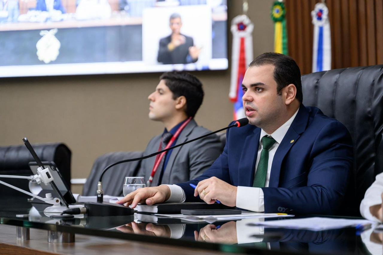 Roberto Cidade alerta sobre lei estadual que exige clareza sobre formas de pagamento em postos de combustíveis