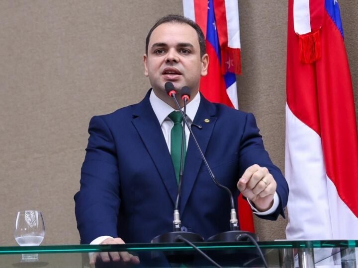 Roberto Cidade critica renúncia de David Almeida e aponta ‘traição à população de Manaus’