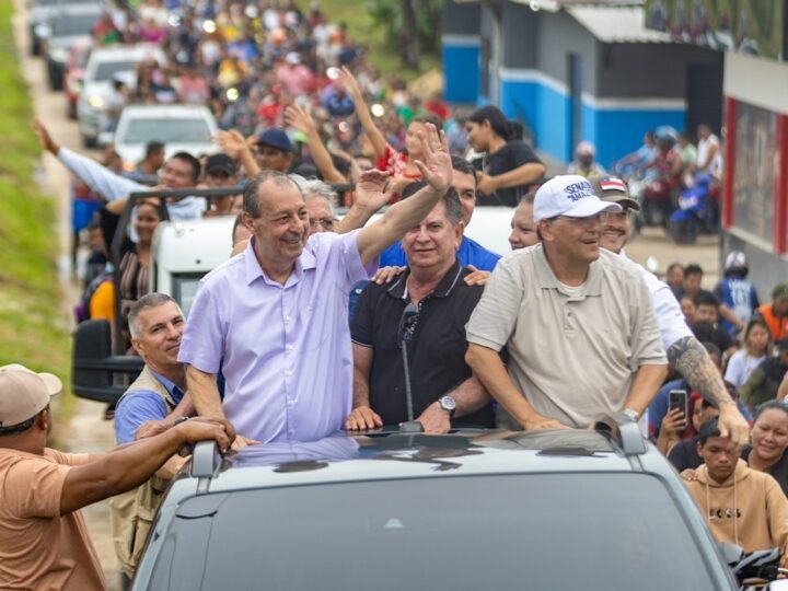 Ao lado de Eduardo Braga e lideranças, Omar Aziz cumpre agenda no Alto Solimões com foco em educação, saúde e apoio aos municípios