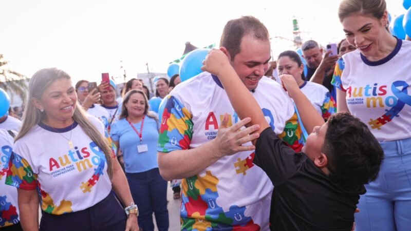 Abril Azul: Presidente Roberto Cidade abre programação na Aleam com iluminação especial