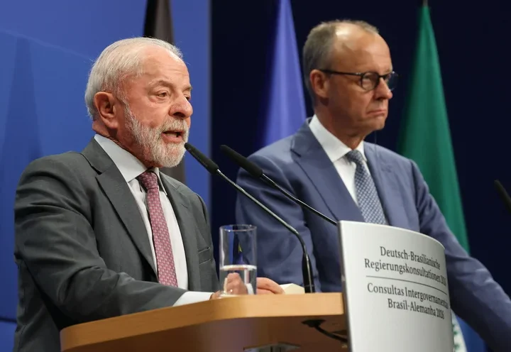 Lula projeta Brasil como “Arábia Saudita dos biocombustíveis” em agenda na Alemanha