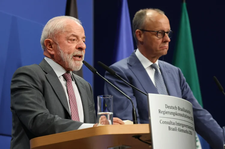 Lula projeta Brasil como “Arábia Saudita dos biocombustíveis” em agenda na Alemanha