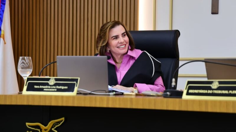 Protagonismo feminino em destaque: TCE-AM realiza entrega de Medalha de Honra