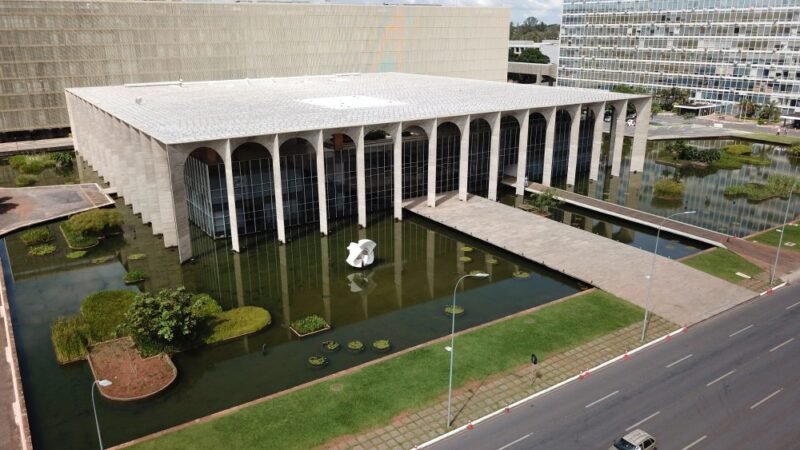 TSE libera R$ 13,2 milhões para organização da votação de brasileiros no exterior