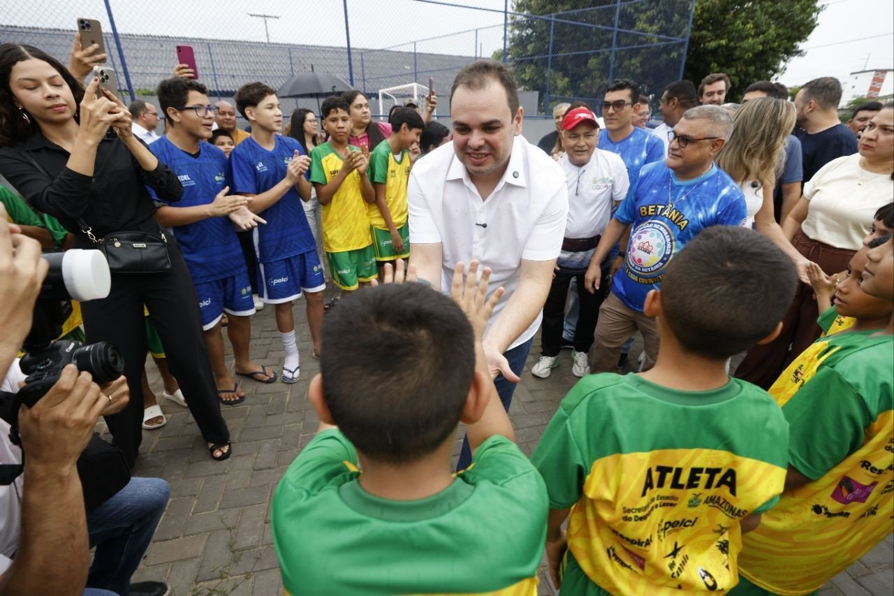 Governador interino Roberto Cidade reforça ações de esporte e lazer com entrega do Centro Social Chapéu de Zinco, no bairro Betânia