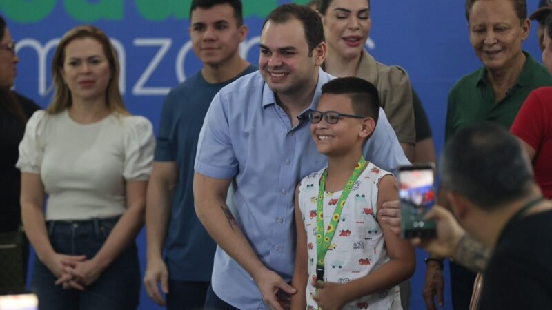 Roberto Cidade acompanha entrega de 1,2 mil óculos e avança com mutirão oftalmológico no Amazonas