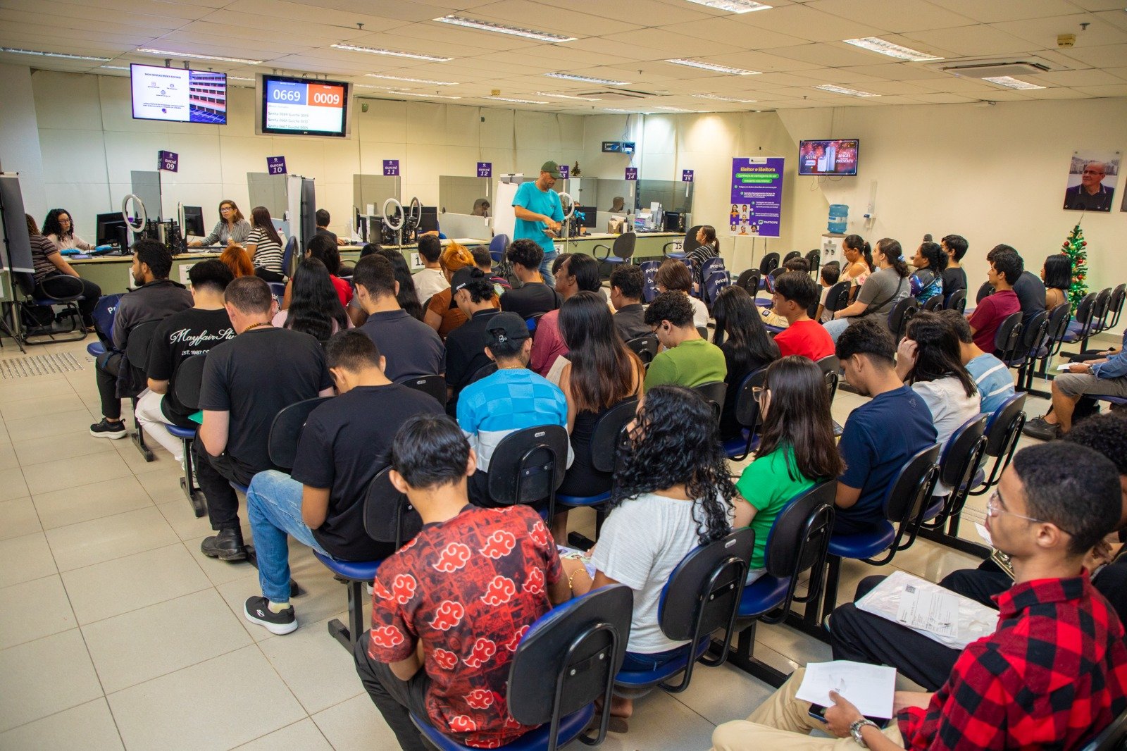 TRE-AM registra 32 mil atendimentos às vésperas do fechamento do cadastro eleitoral