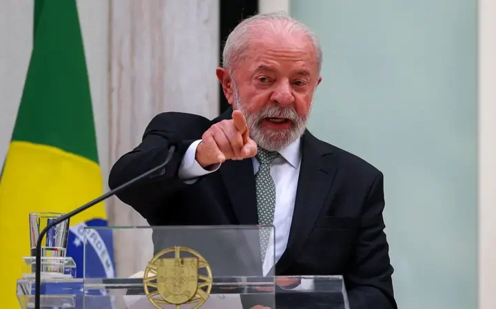 Lula reage a decisão americana e sinaliza possível reciprocidade em expulsão de delegado