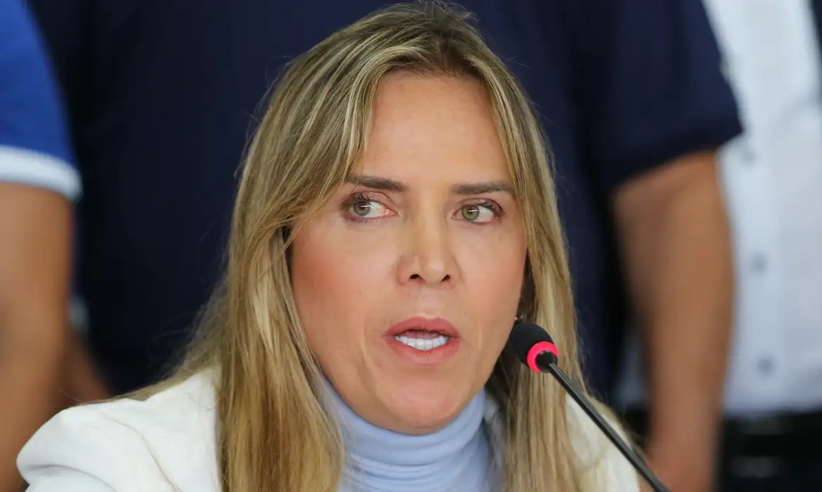 Recuperação de Celina Leão segue em casa após alta