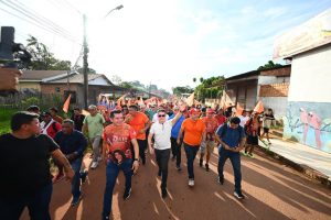 Ruas lotadas no Amazonas