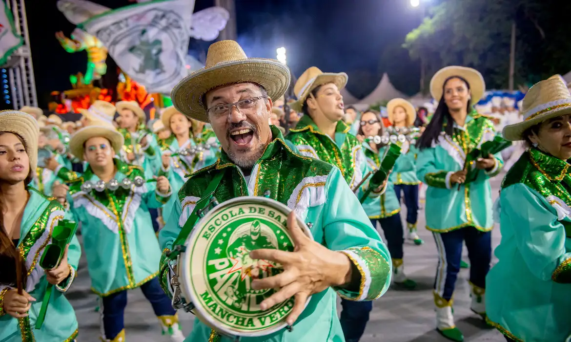 Carnaval reforça cultura nacional